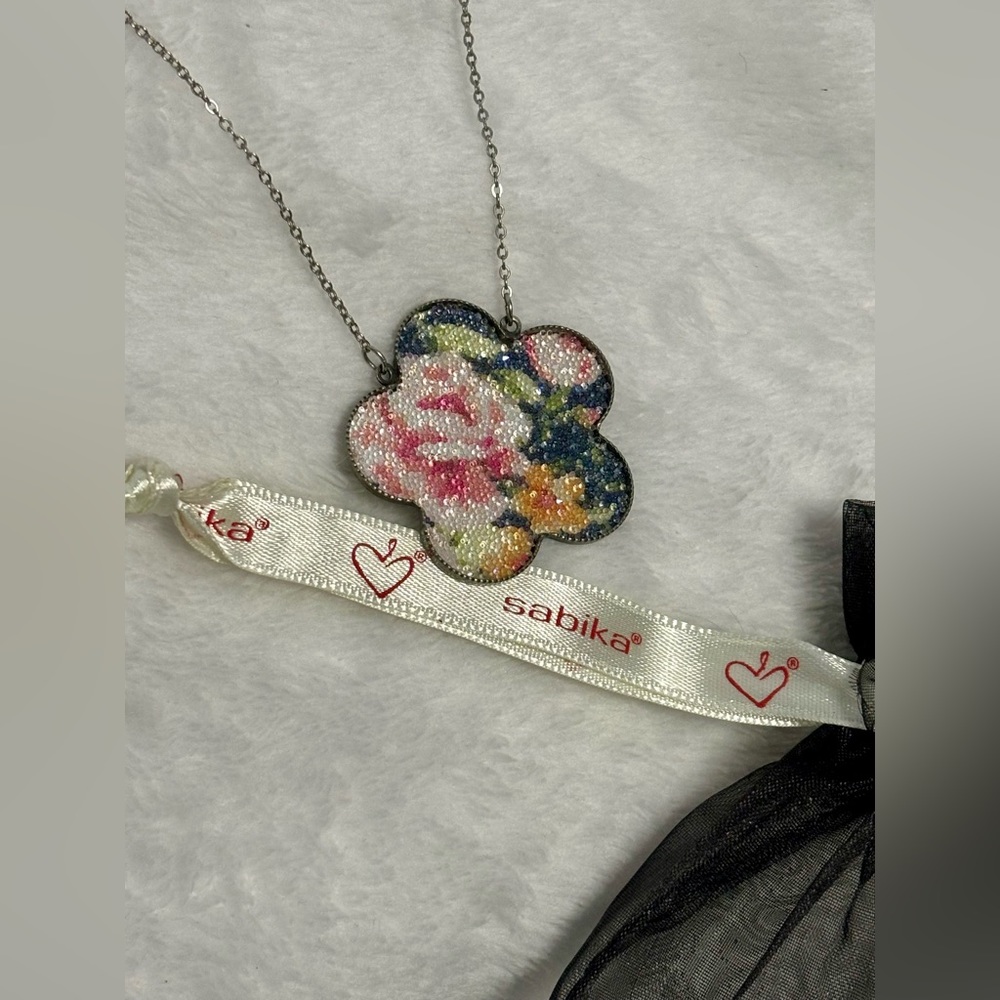 SABIKA Flower Pendant Necklace